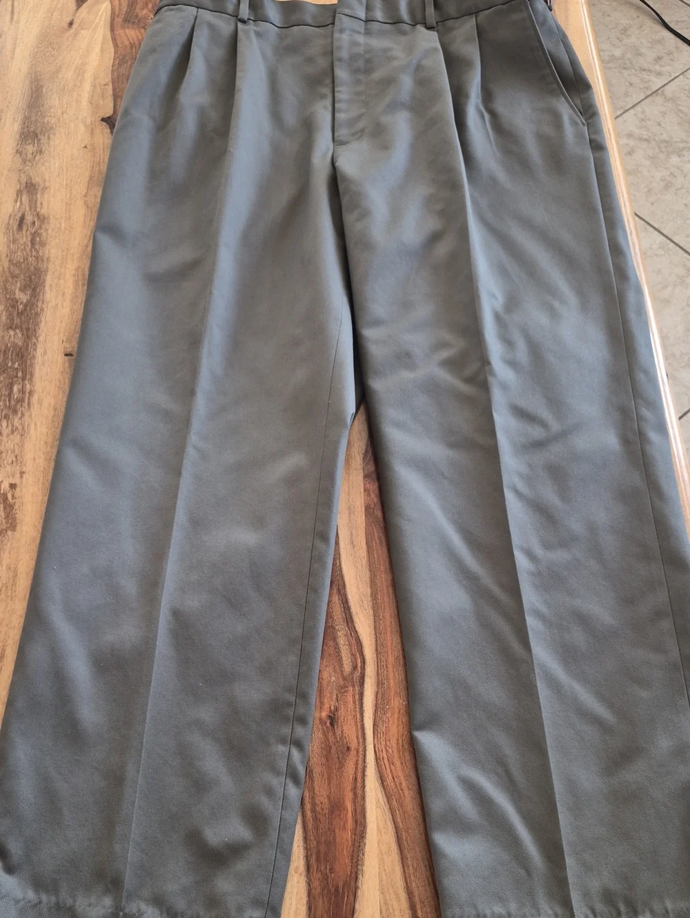 Lands' End Traditional Fit 100% Cotton Pleated Pants